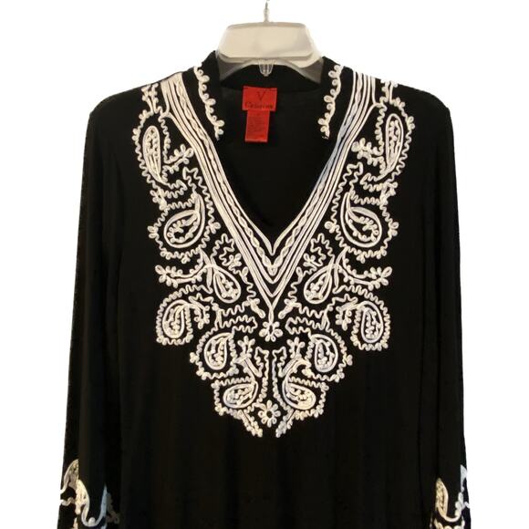 V Cristina Boho Long Bell Sleeve Embroidered Tunic Top Women M  Black White - Picture 4 of 7